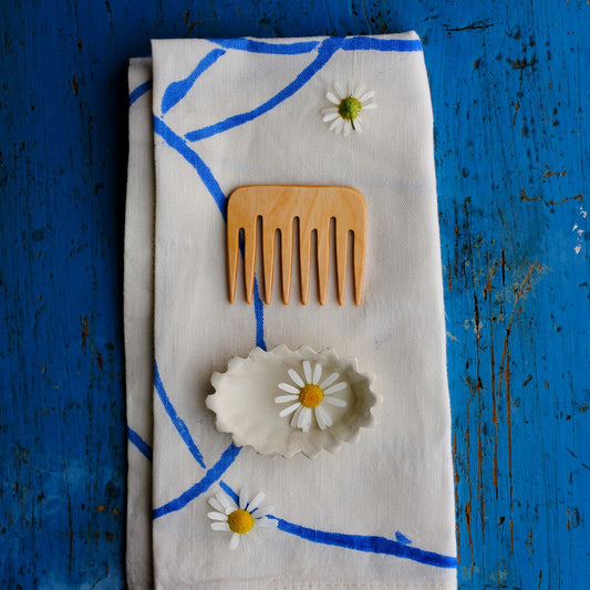 Peigne à cheveux, petit, différentes essences de bois naturel, env. 5cm