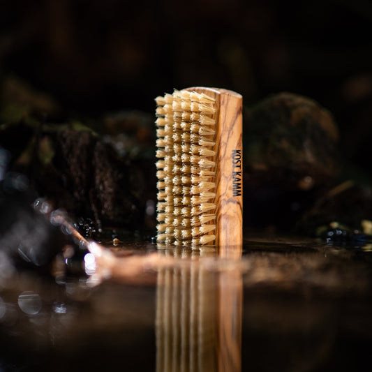 Hand brush, olive wood, hog bristle, 9.5cm