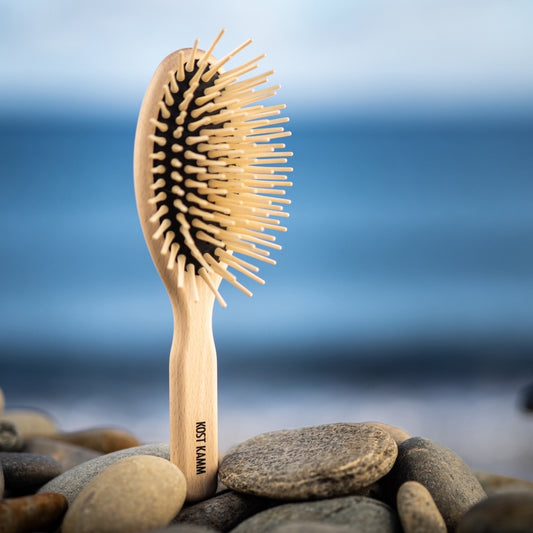 Brosse à picots en bois, ovale, hêtre, picots en bois extra longs droits, 9 rangs, 22cm