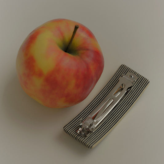Haarspange, rechteckig, schwarz-weißes Furnierholz, Design Stripe, Schließe 10cm