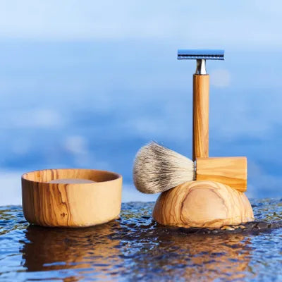 Rasierset ( 617+727+Aufsteller), Olive, Dachspinsel, klassischer Rasierhobel